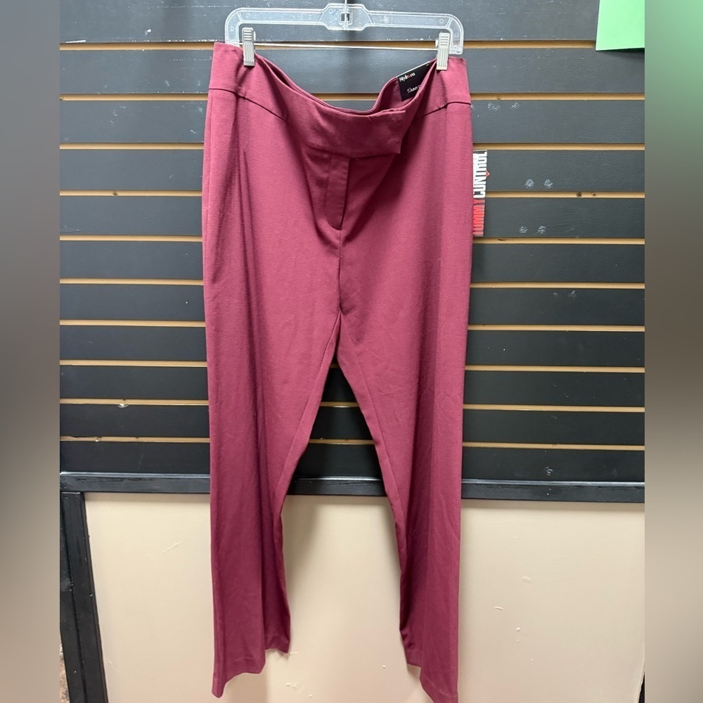 NWT Style & Co Tummy Control Dress Pants Straight Leg Burgundy Size 18